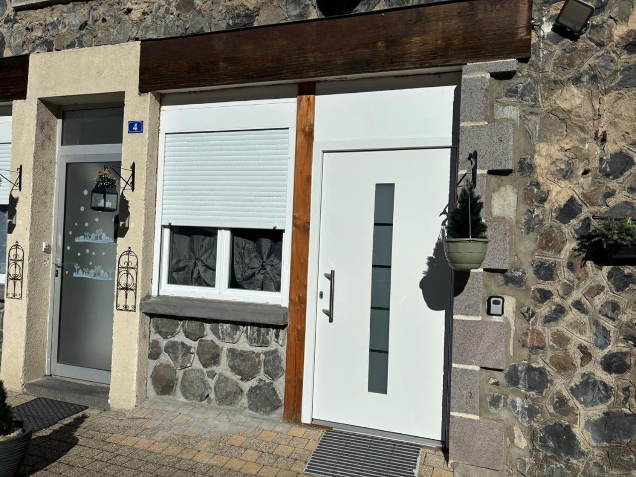 Hotel Des Voyageurs Chez Betty Neussargues en Pinatelle Dış mekan fotoğraf