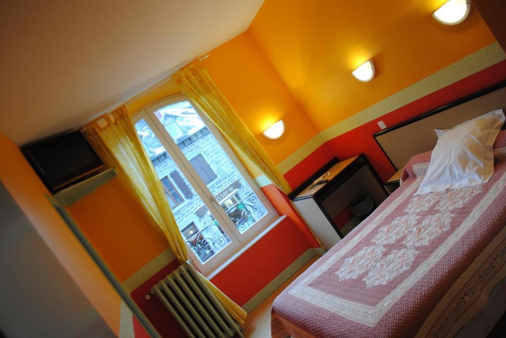 Hotel Des Voyageurs Chez Betty Neussargues en Pinatelle Oda fotoğraf