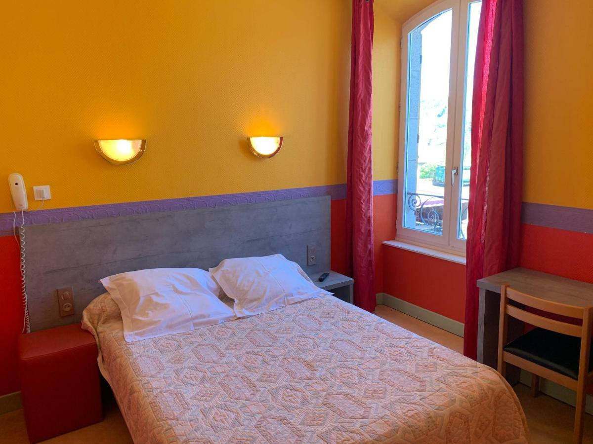 Hotel Des Voyageurs Chez Betty Neussargues en Pinatelle Dış mekan fotoğraf